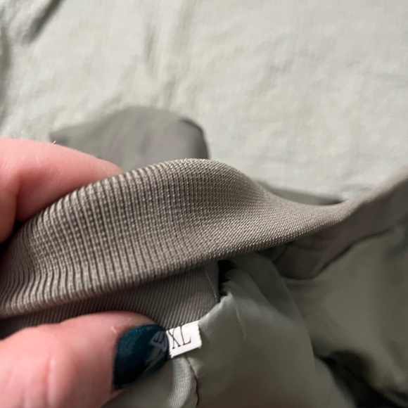 Bomber Jacket - Picture 3 of 3